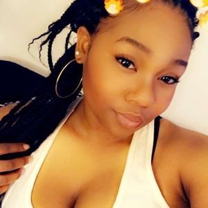 Meet your Posher, Uniqua